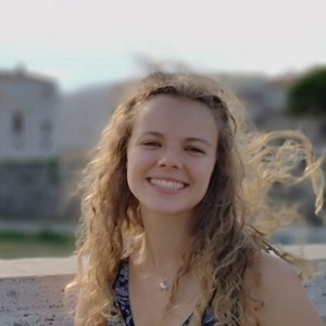 Charlotte - Prof d'aide aux devoirs - Paris