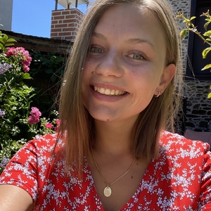 Alexia - Prof d'aide aux devoirs - Naves