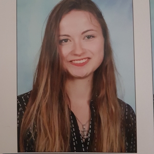 Chloé - Prof d'aide aux devoirs - Mont-Saint-Aignan