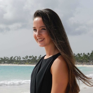 Chloé - Prof de droit pénal - Willems