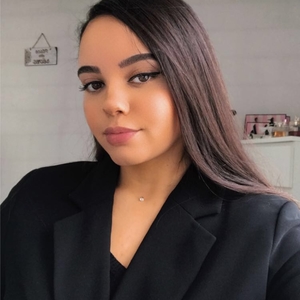 Lina - Prof de français - Grenoble