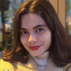 Louise - Prof de soutien scolaire - Paris