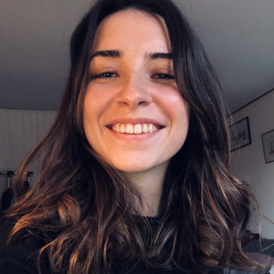 Lucie - Prof de biologie - Caen