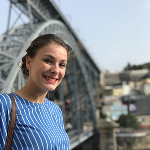 Laura - Prof de maths - Bandol