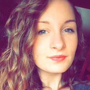 Julie - Prof de français - Annay