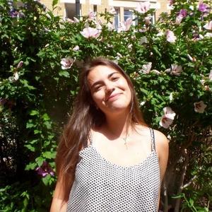 Esther - Prof de soutien scolaire - Paris