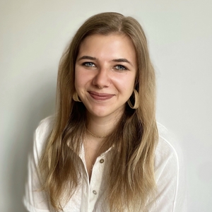 Romane - Prof de PASS - Paris