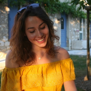 Manon - Prof de solfège - Fontaine