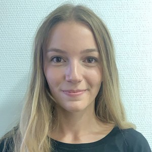 Amélie - Prof d'initiation informatique - Nattages