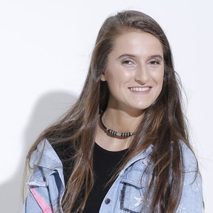 Julie - Prof de maths - Sèvres