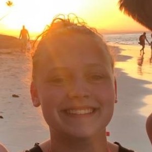 Justine - Prof de chimie - Braine-l'Alleud