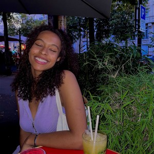 Naomi - Prof d'anglais - Massy