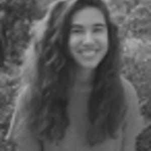 Claire - Prof de droit - Paris