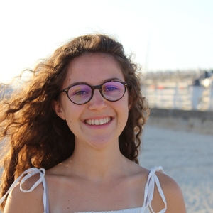 Juliette - Prof d'aide aux devoirs - Tiercé