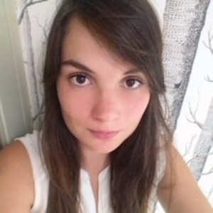 Leila - Prof d'initiation informatique - Paris