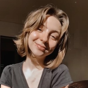 Nolwenn - Prof d'anglais - Tours