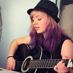 Mélanie - Prof de guitare - Rezé