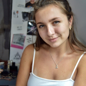 Léna - Prof de maths - Caen