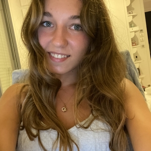 Louise - Prof de maths - Mérignac