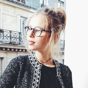 Salomé - Prof de chimie - Paris
