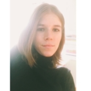 Charlotte - Prof de physique - La Grande-Motte