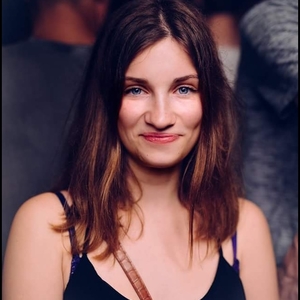 Léna - Prof de soutien scolaire - Versailles