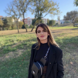 Arbresha - Prof de maths - Paris
