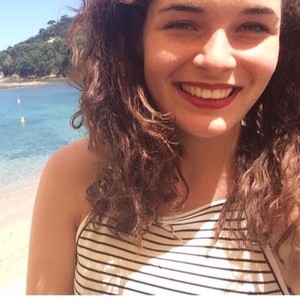 Victoria - Prof de français - Paris
