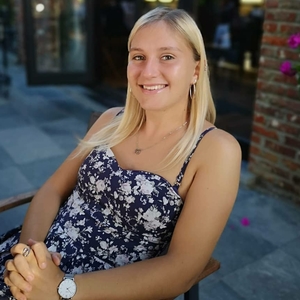 Emma - Prof de français - Mons