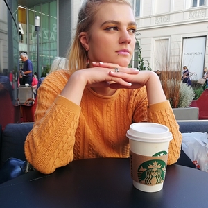 Anais - Prof d'initiation informatique - Liège