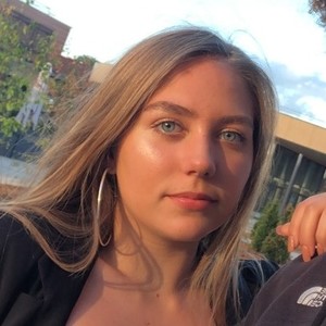 Eva - Prof de préparation bac es - Chaumontel