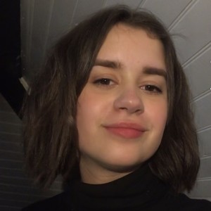 Eva - Prof d'aide aux devoirs - Grandfresnoy