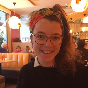 Violette - Prof de maths - Paris