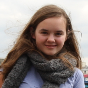 Célia - Prof d'initiation informatique - Châtillon