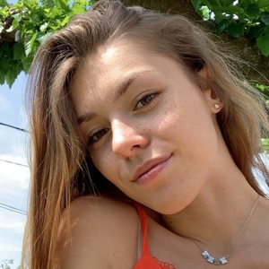 Melya - Prof d'aide aux devoirs - Saint-Georges-les-Bains