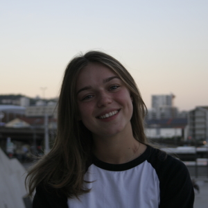 Naomi - Prof de maths - Maclas