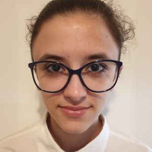 Joana - Prof d'anglais - Gaillard