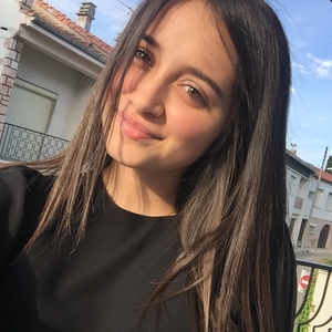 Amandine - Prof d'anglais - Cessenon-sur-Orb