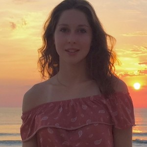 Julie - Prof de maths - Arpajon-sur-Cère