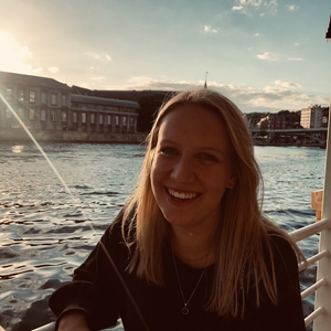 Louise - Prof de physique - Liège