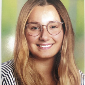 Léa - Prof de biologie - Carrières-sous-Poissy