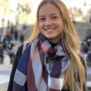 Luiza - Prof de portugais brésilien - Paris