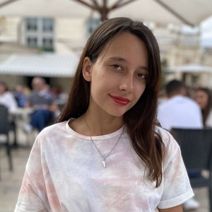 Julie - Prof d'aide aux devoirs - Caveirac