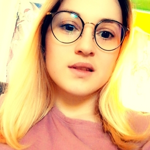 Chloé - Prof d'aide à la rédaction de cv - lettre de motivation - Abbeville