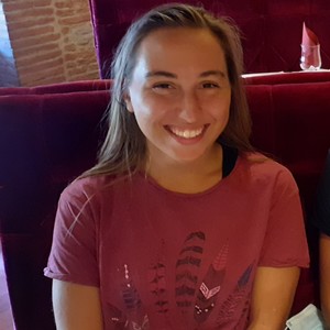 Victoria - Prof de maths - Perpignan