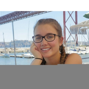 Chloé - Prof d'aide aux devoirs - Magny-Vernois