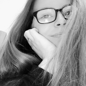 Ophélie - Prof d'aide aux devoirs - La Machine