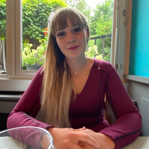 Virginie - Prof de maquillage - Saint-Christophe-sur-Guiers