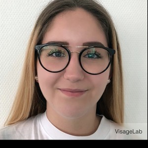 Micaela - Prof d'espagnol - Corps-Nuds