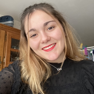 Inès - Prof de physique - chimie - Poitiers